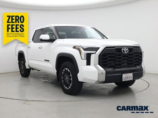 White 2025 Toyota Tundra SR5
