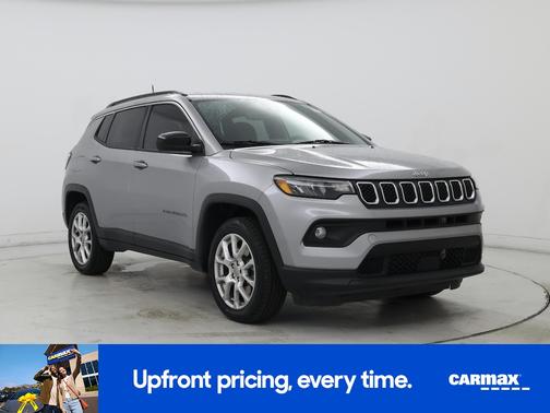 Silver 2023 Jeep Compass Latitude Lux