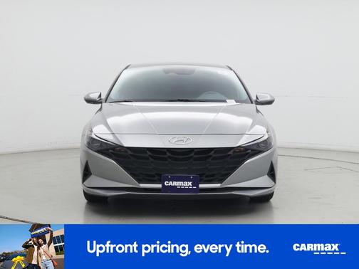 White 2022 Hyundai ELANTRA SEL