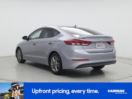 Gray 2017 Hyundai ELANTRA SE