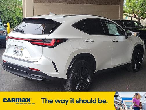 2025 Lexus NX 450h+ Luxury