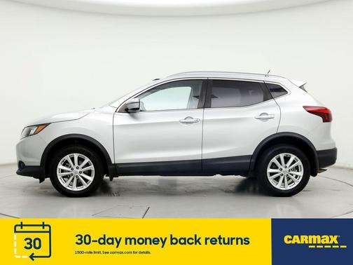 Photo 3 of 25 of 2018 Nissan Rogue Sport SV