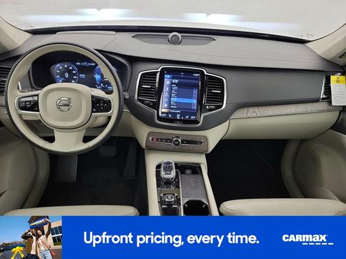 White 2022 Volvo XC90 Recharge Plug-In Hybrid T8 Inscription