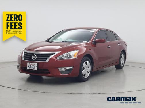 Red 2014 Nissan Altima SL