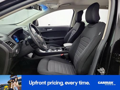 Black 2019 Ford Edge SE
