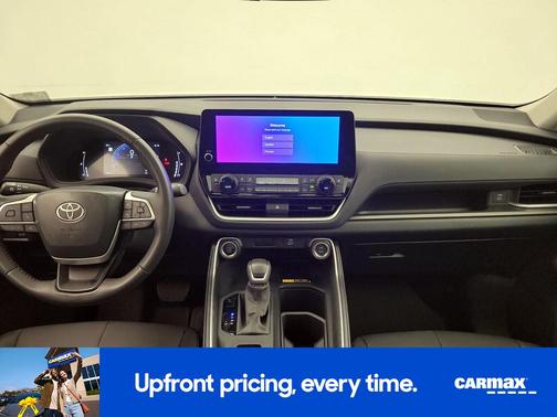 White 2024 Toyota Grand Highlander XLE