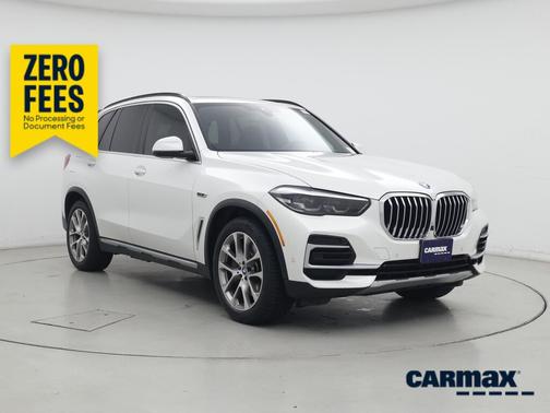 White 2022 BMW X5 PHEV XDrive45e