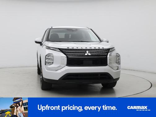 2022 Mitsubishi Outlander ES