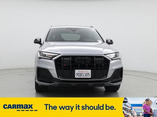 2022 Audi SQ7 Premium Plus
