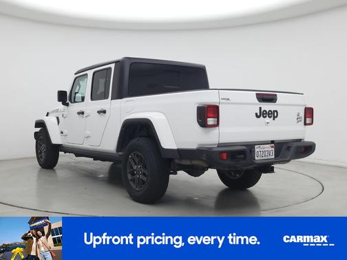 White 2023 Jeep Gladiator Willy's