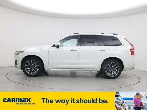 2017 Volvo XC90 T6 Momentum