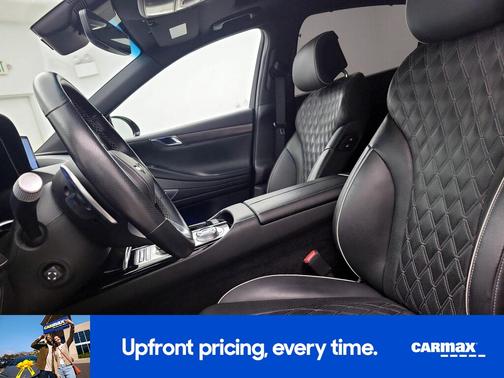 Black 2023 Genesis G80