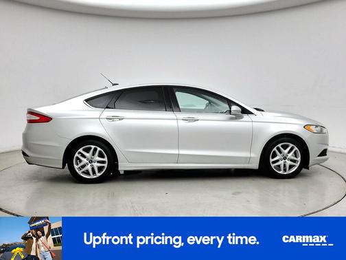 Silver 2014 Ford Fusion SE
