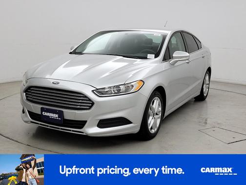 Silver 2014 Ford Fusion SE