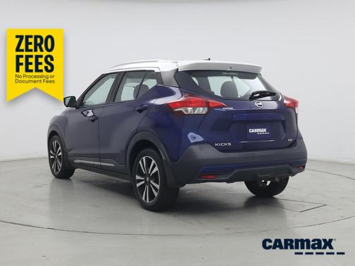Blue 2018 Nissan Kicks SR