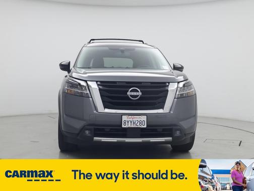 2022 Nissan Pathfinder Platinum