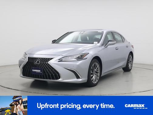 Silver 2024 Lexus ES 300h Luxury