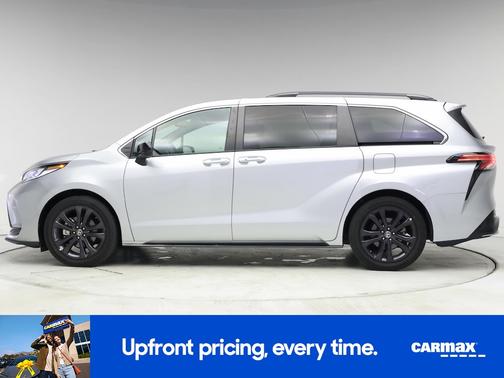 2022 Toyota Sienna XSE