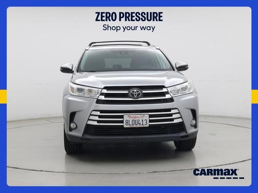 Silver 2019 Toyota Highlander XLE