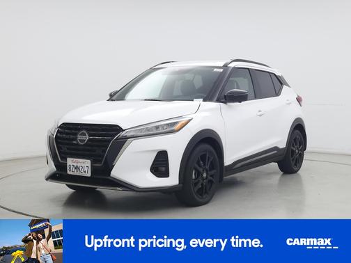 White 2021 Nissan Kicks SR