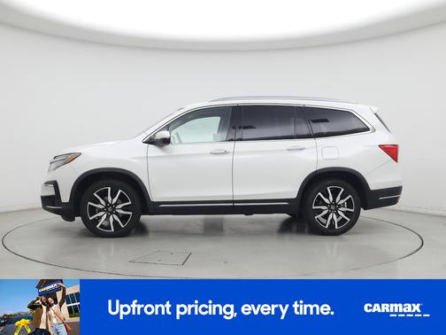 White 2022 Honda Pilot Touring