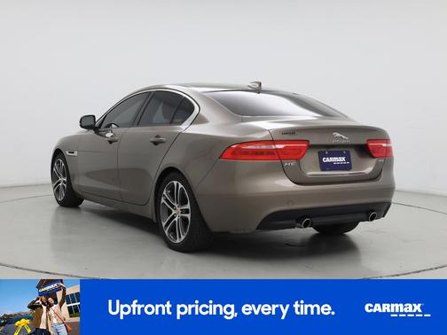 2017 Jaguar XE Prestige