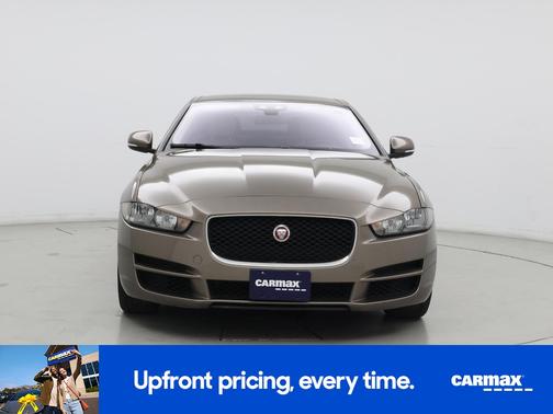 2017 Jaguar XE Prestige