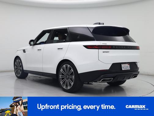 White 2025 Land Rover Range Rover Sport SE