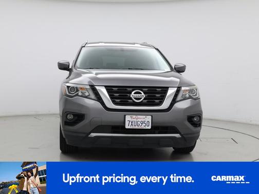 2017 Nissan Pathfinder SV