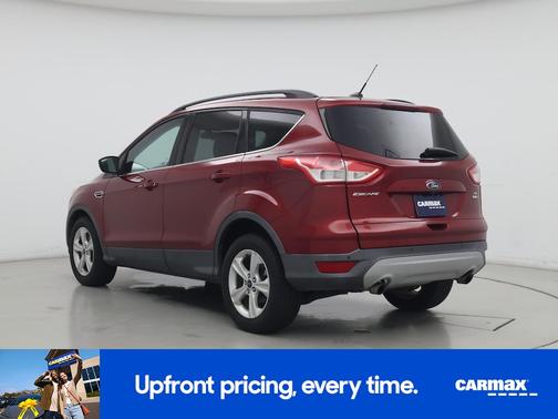 Red 2014 Ford Escape SE