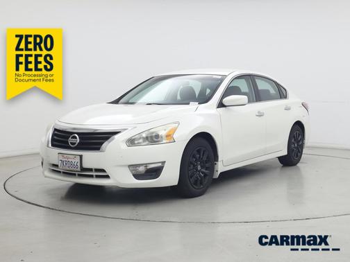 White 2015 Nissan Altima S