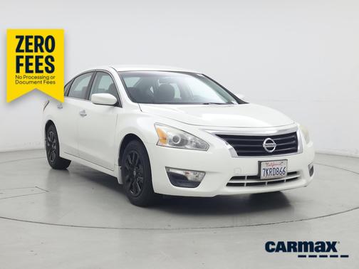 White 2015 Nissan Altima S
