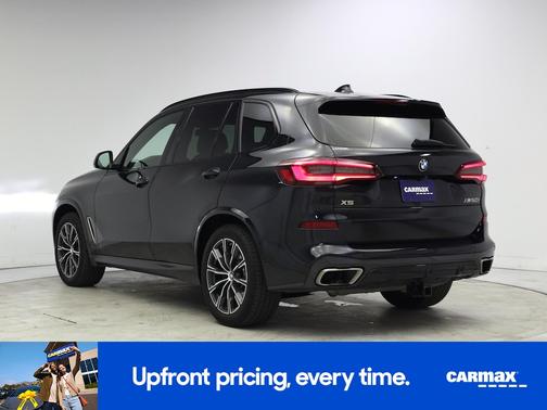 Black 2022 BMW X5 M50i