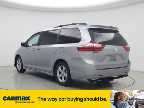2018 Toyota Sienna LE