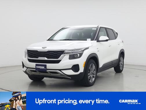 White 2021 Kia Seltos LX