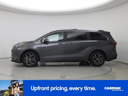 2025 Toyota Sienna Platinum