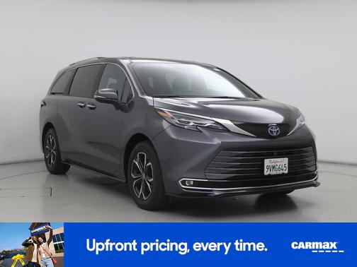 2025 Toyota Sienna Platinum