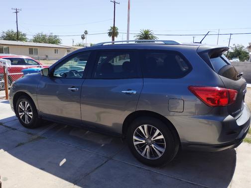 Gray 2018 Nissan Pathfinder SV SUV