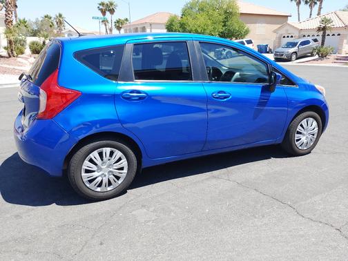 Blue 2015 Nissan Versa Note S