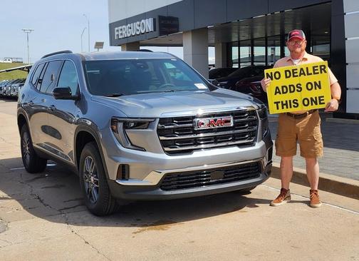 2025 GMC Acadia Elevation