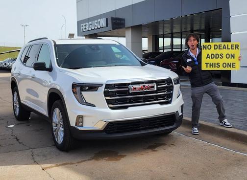 2025 GMC Acadia Elevation