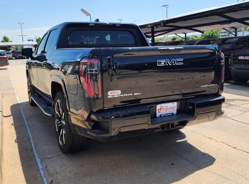 2025 GMC Sierra EV Denali
