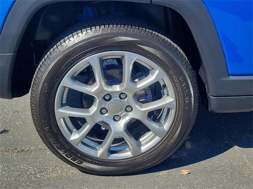 2022 Jeep Compass Latitude Lux