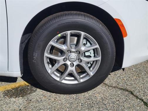 2026 Chrysler Voyager LX