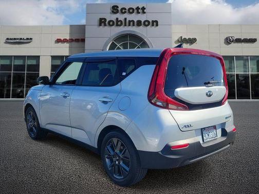 Sparkling Silver 2020 Kia Soul EX