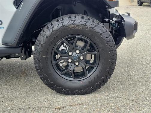 2025 Jeep Wrangler 4xe Sport