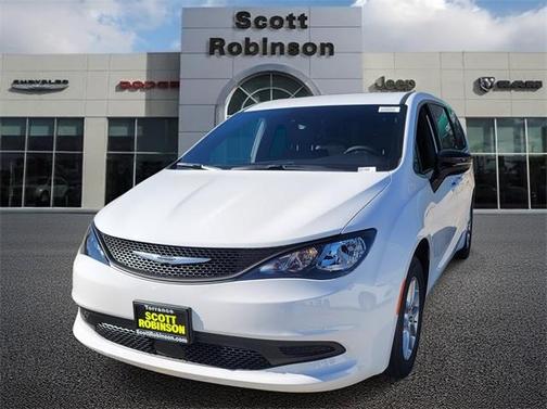 2026 Chrysler Voyager LX