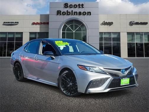 2022 Toyota Camry Hybrid XSE