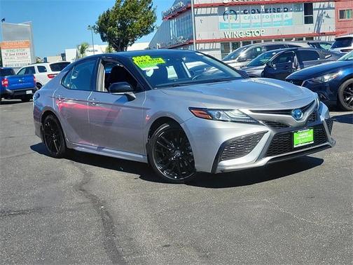 2022 Toyota Camry Hybrid XSE