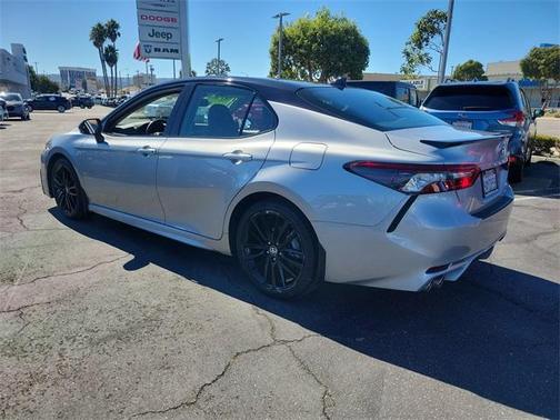 2022 Toyota Camry Hybrid XSE